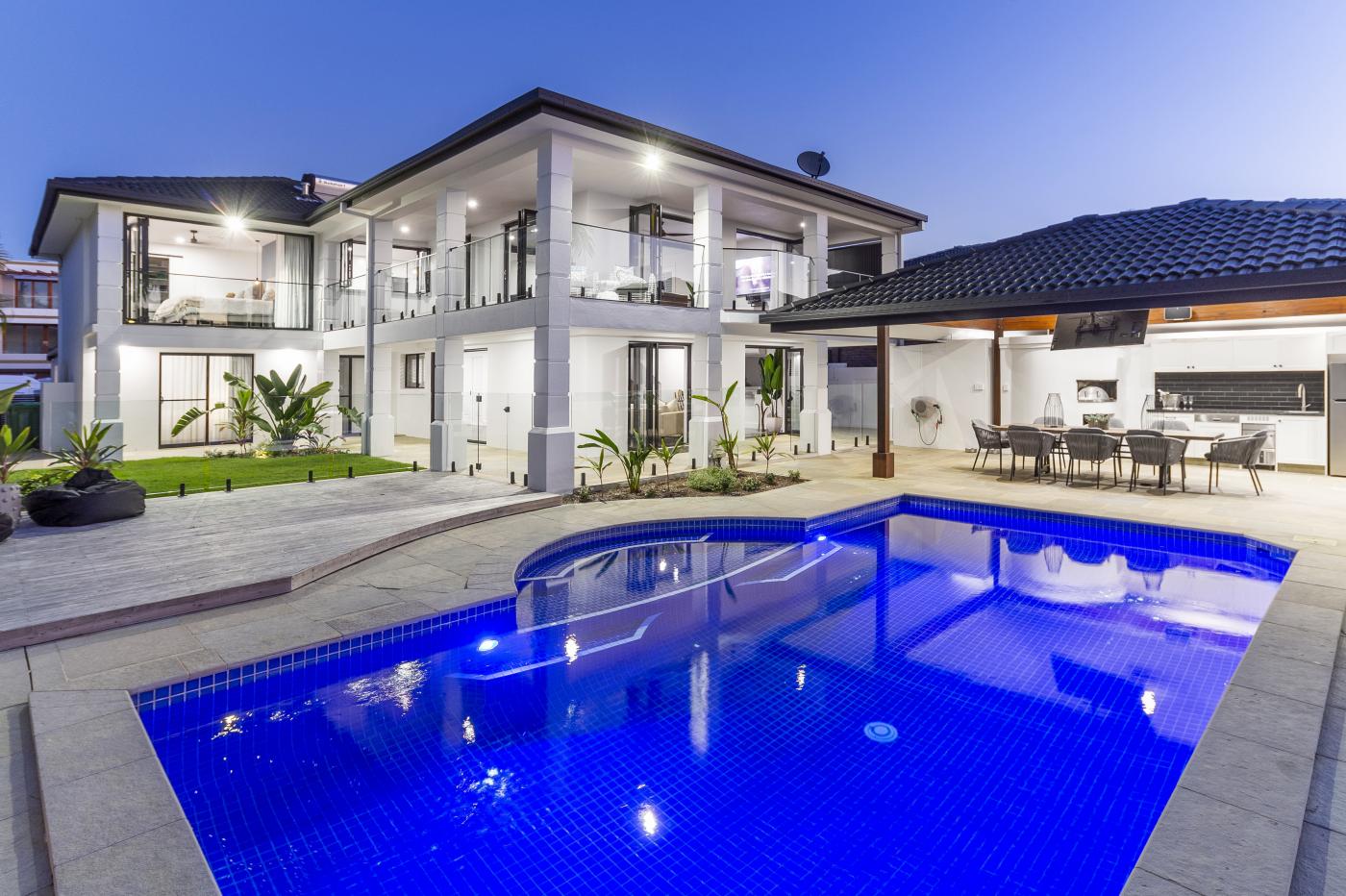 Hollywell Waterfront Builders Gold Coast