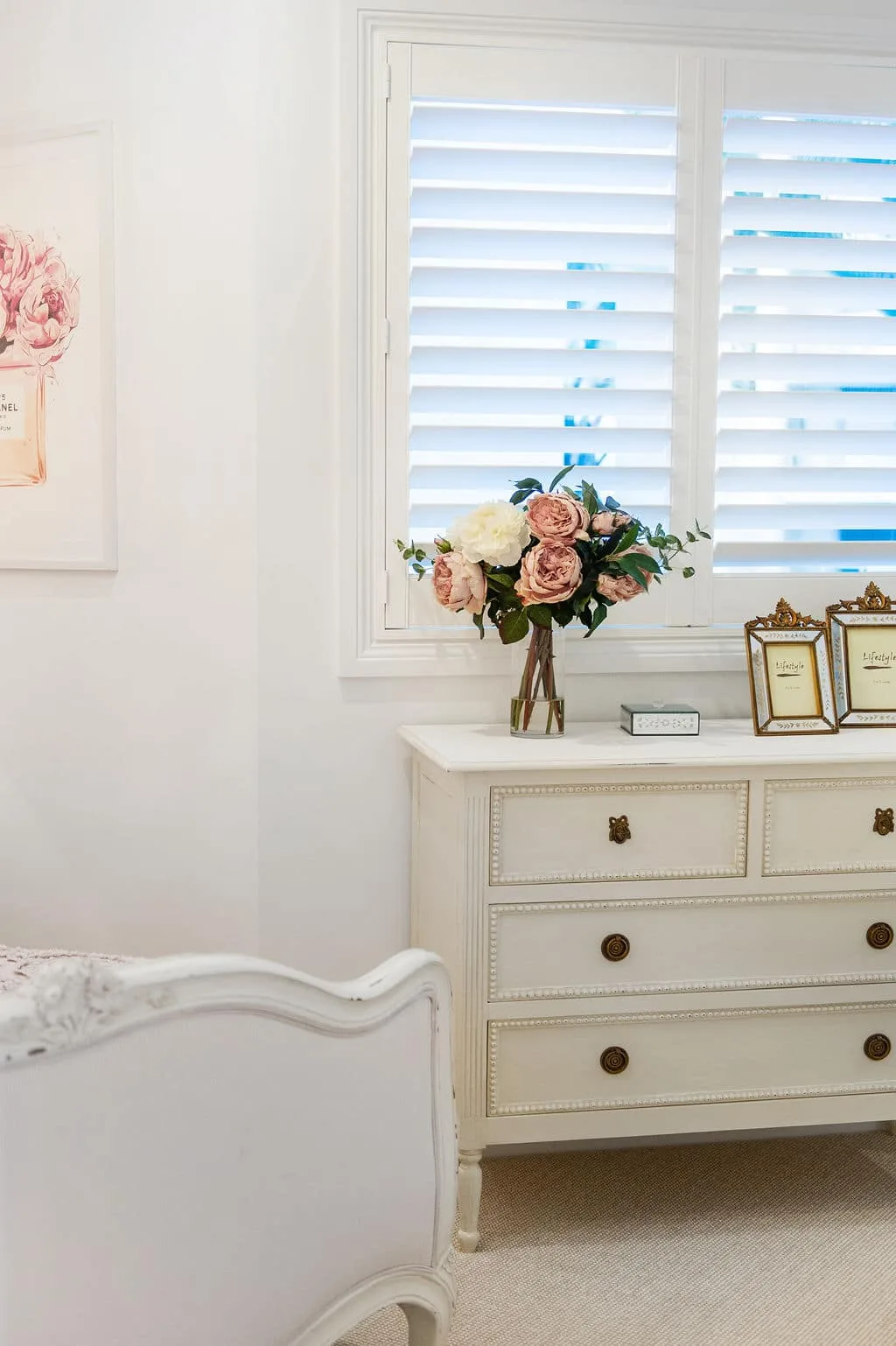 Beachfront outdoor entertaining area with LED lighting and open-plan living La Sabbia Gold Coast renovation